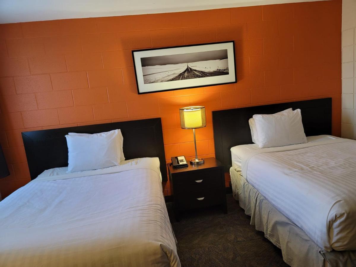 Roadking Inns Motel YYC Dış mekan fotoğraf